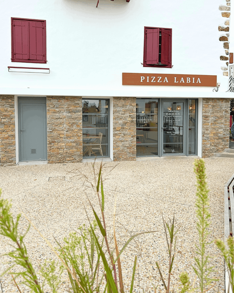 exterieur de pizza labia à villefranque
