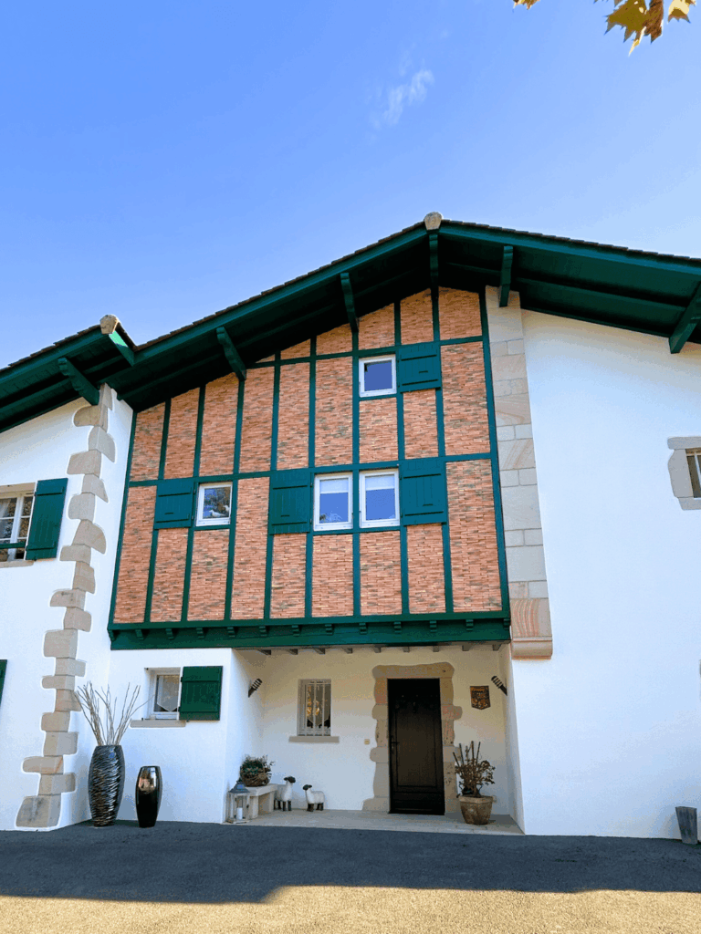 facade d'iparra à arcangues