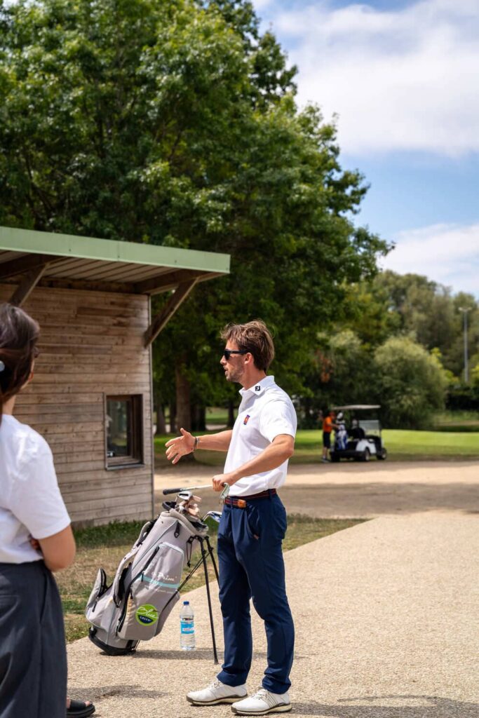 Un cours de golf en groupe à Bluegreen
