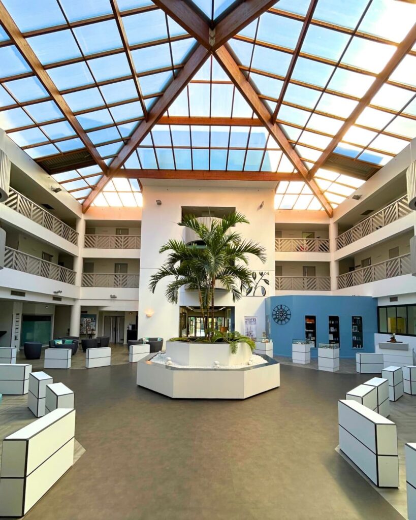 hall d'athlantal à anglet