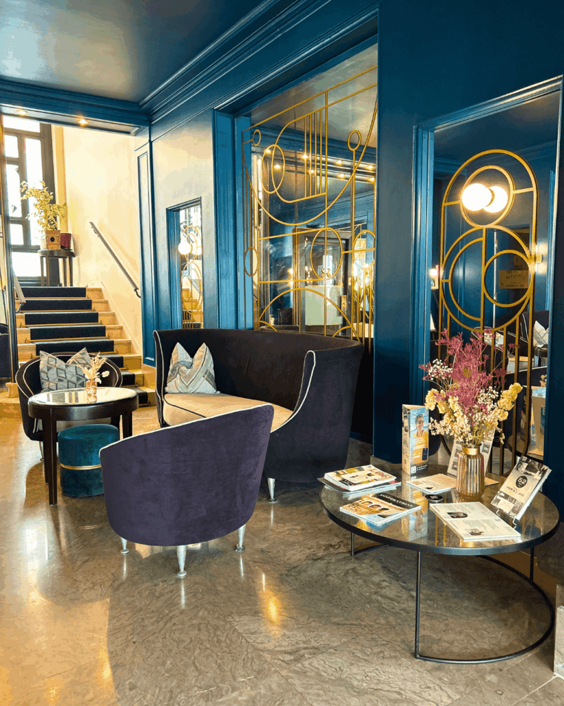 interieur de l'hotel plaza à biarritz