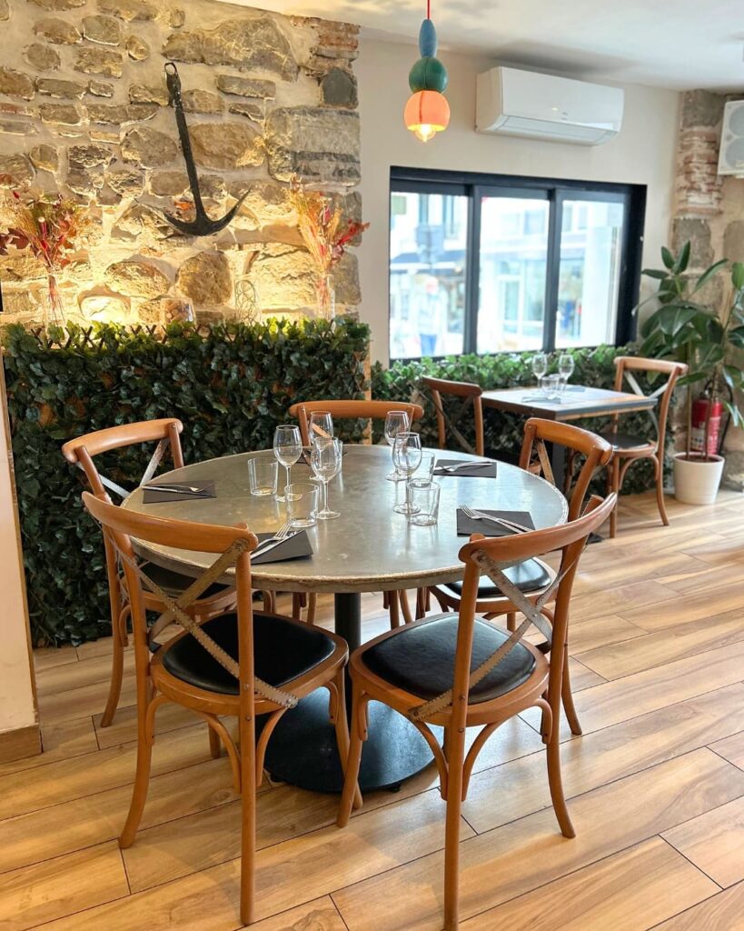 interieur de la marine à biarritz