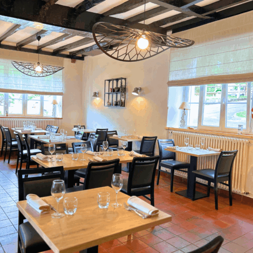 interieur du restaurant du chene à itxassou