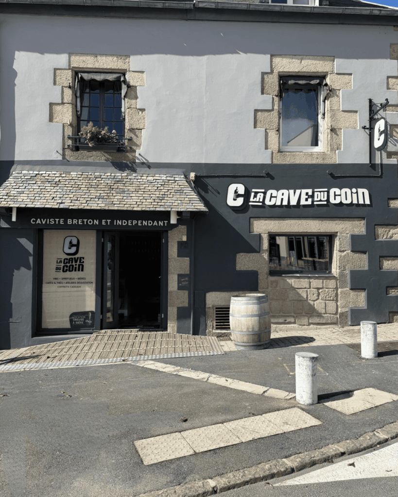 La devanture de la Cave du Coin