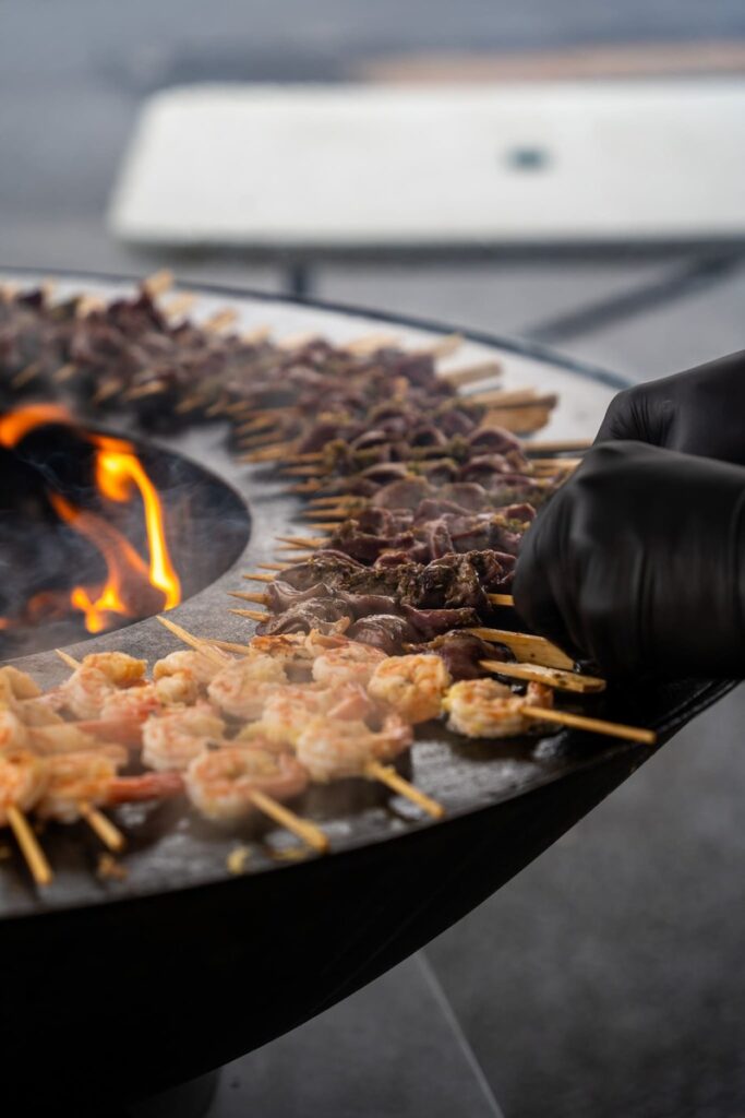 La cuisson au braséro pour une prestation de traiteur autour de Limoges par le Truck à John