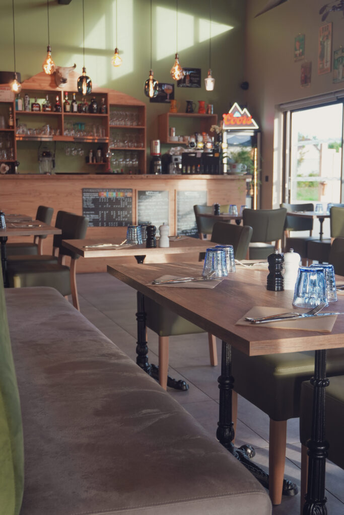 Des tables du restaurant Le Courtil à Criquetot L'esneval