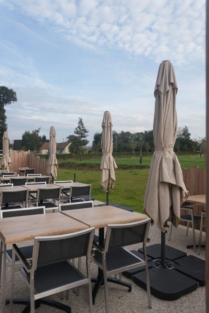 Une terrasse du restaurant Le Courtil à Criquetot L'esneval