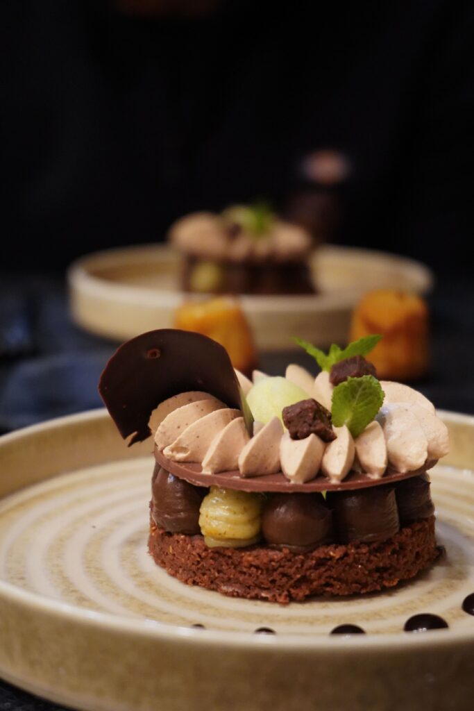 Un dessert au chocolat et glace maison au Lift à Orléans