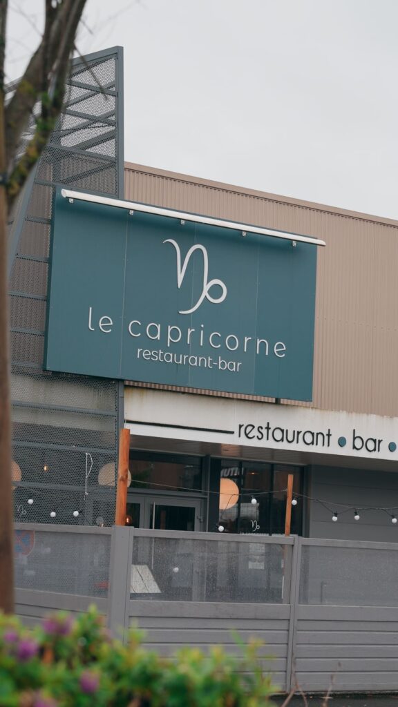 La devanture du restaurant Le Capricorne