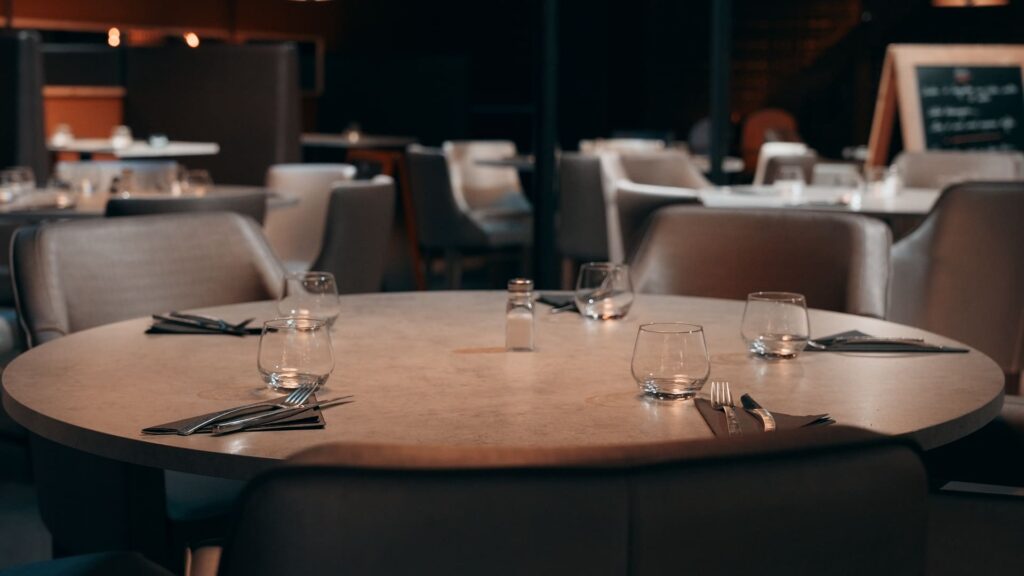 Une table du restaurant Le Capricorne