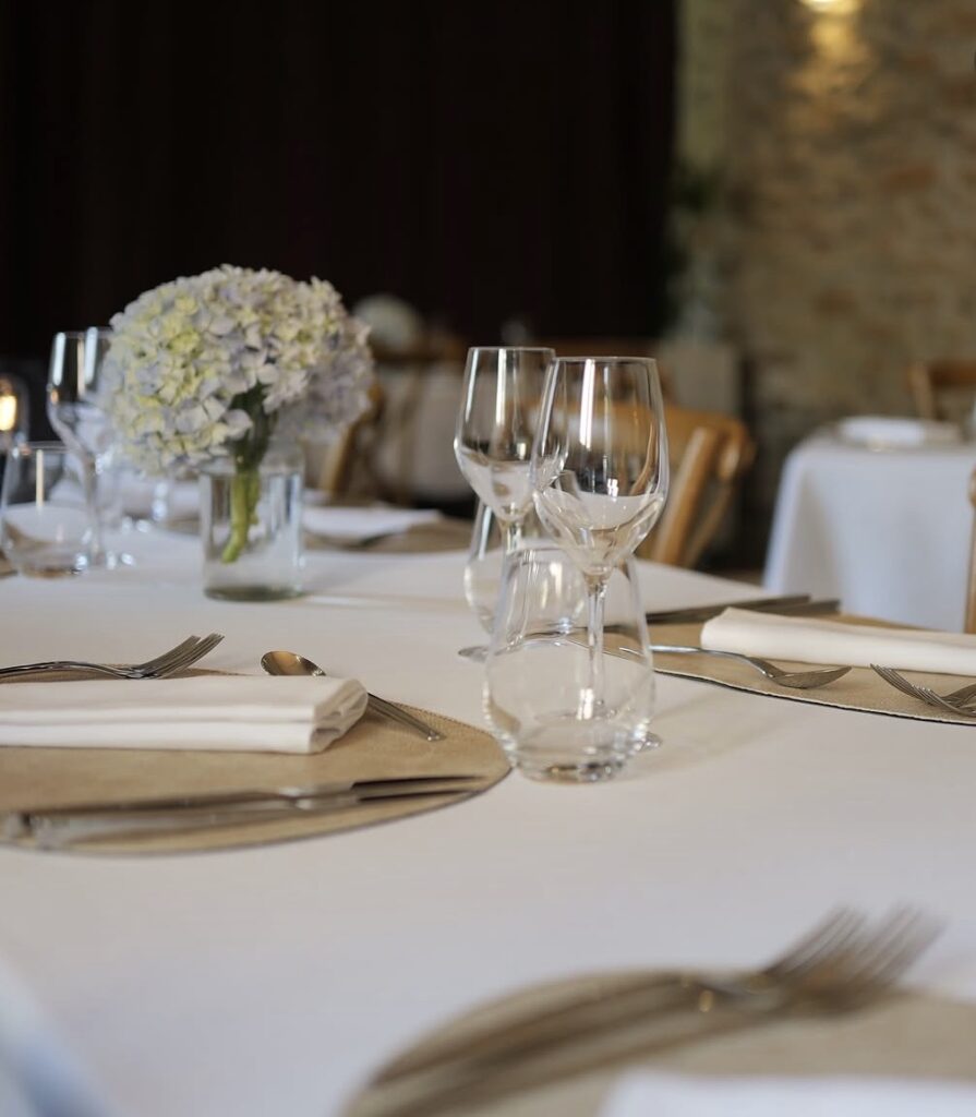 table du manoir de kerhuel