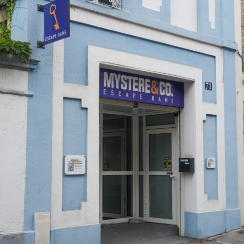 Une devanture de l'escape game Mystere et Compagnie au Havre