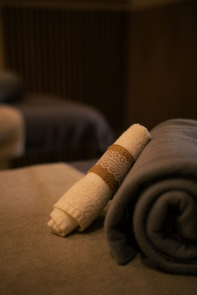 Les tables de massage chez Osez Massage, à Rennes.