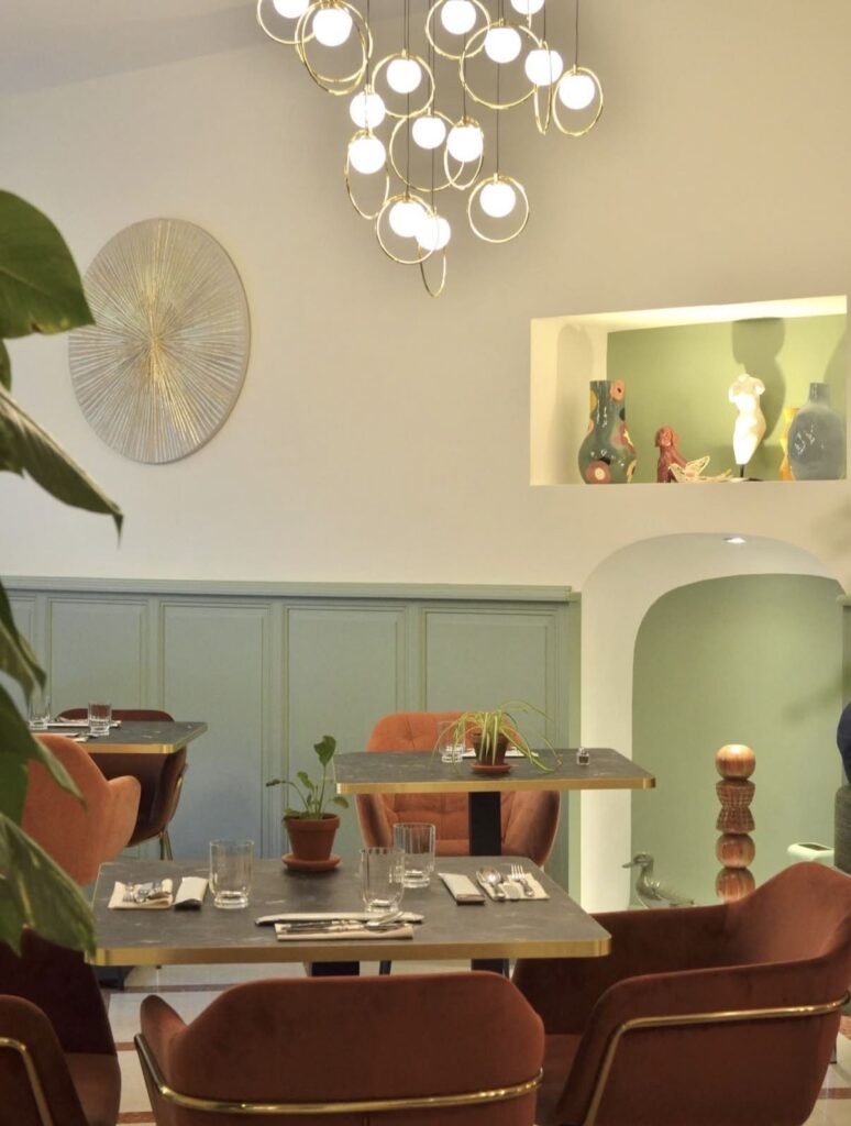 L'intérieur du restaurant italien Otello à Carpentras