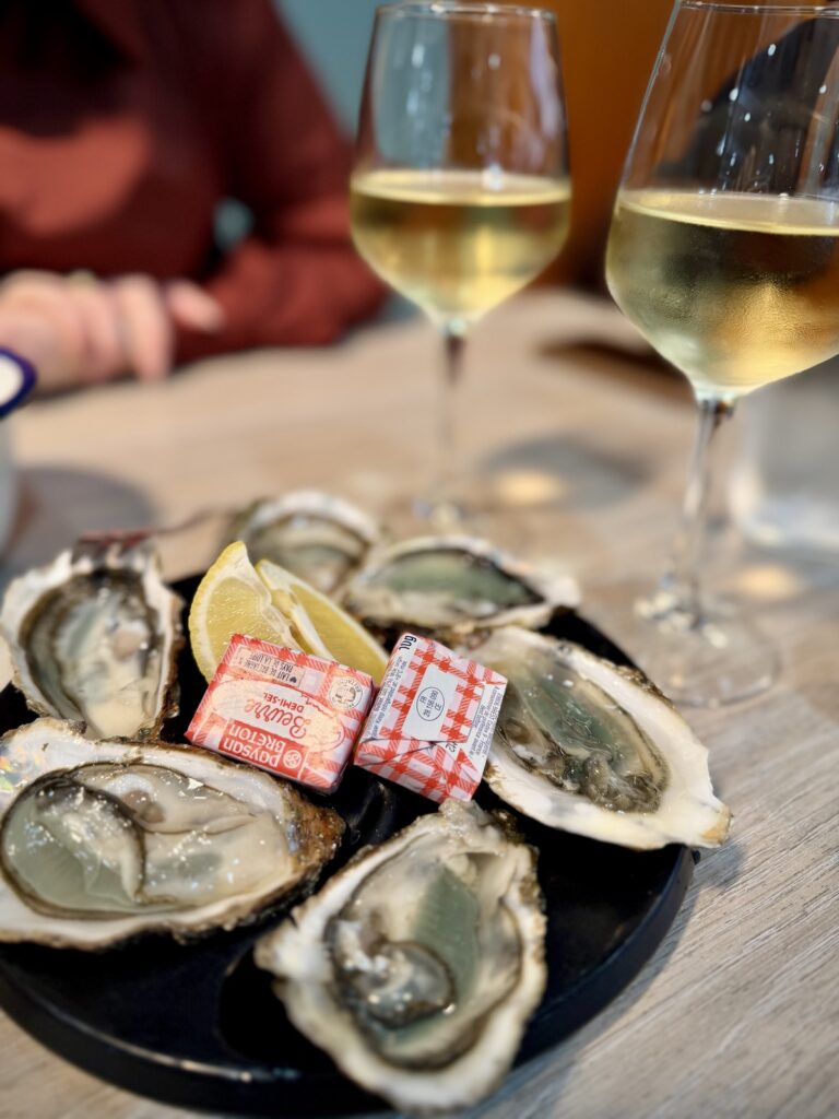 l'assiette d'huitre au restaurant Poulpo