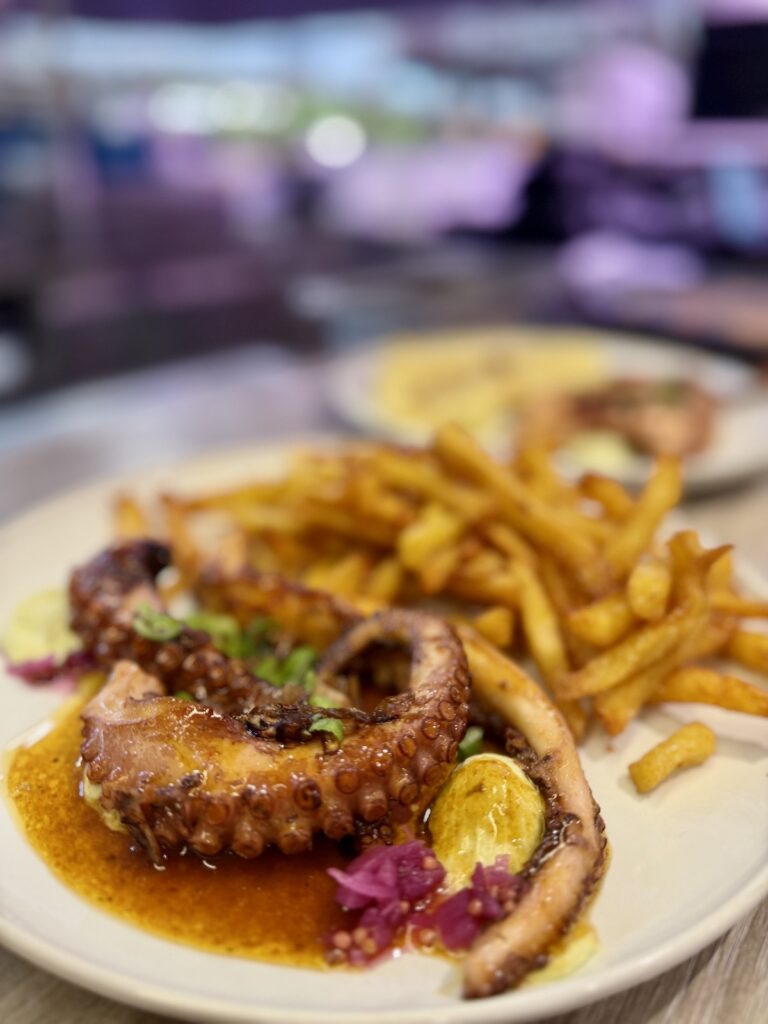 le plat signature du restaurant Poulpo : le poulpe