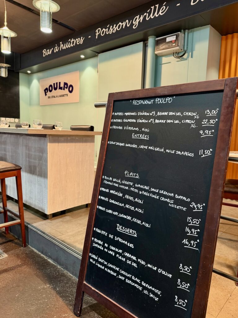 l'intérieur du restaurant Poulpo