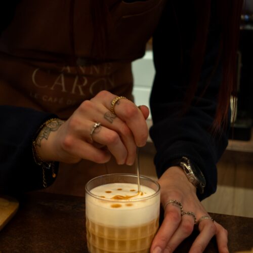 préparation d'un café chez anne caron à rouen