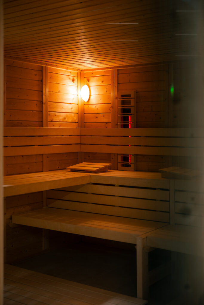 Le sauna de l’établissement offre un moment de récupération et de détente après l’effort. Rebirth, Cesson-Sevigne.