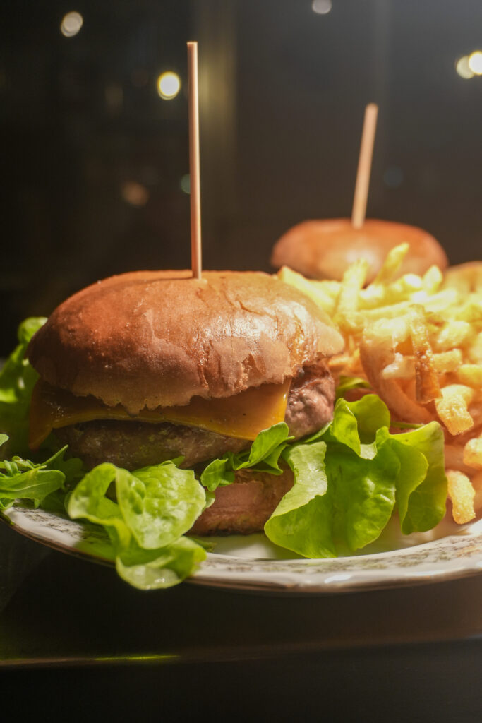 Des burgers au restaurant Spud Bencer au Havre