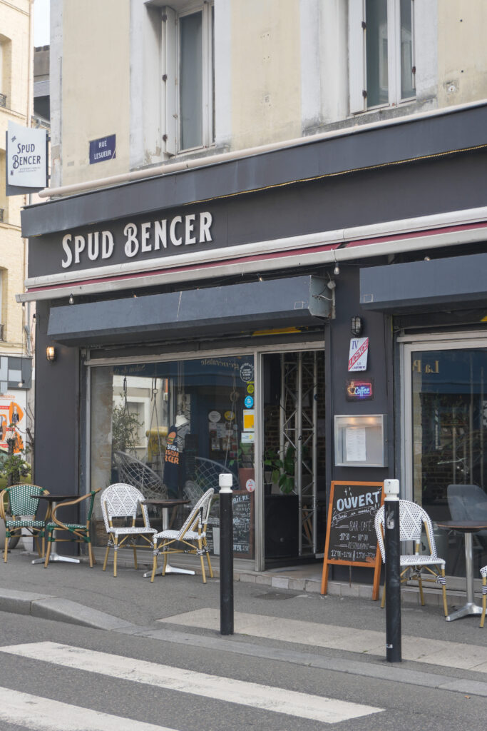 Une devanture au restaurant Spud Bencer au Havre