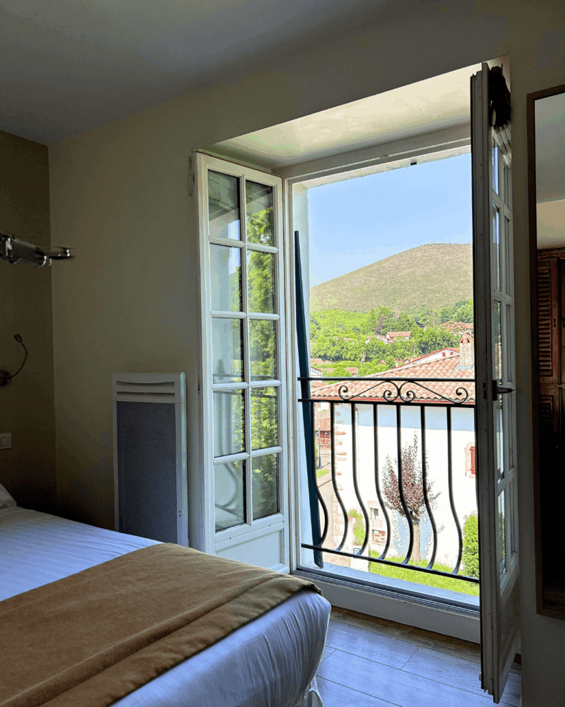 vue chambre d'alaia à ascain