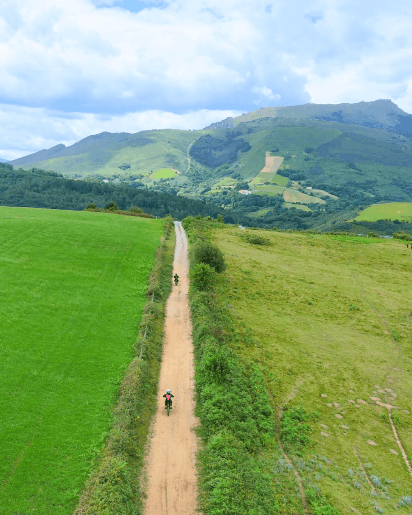 vue en drone de rideelek à saint pee sur nivelle