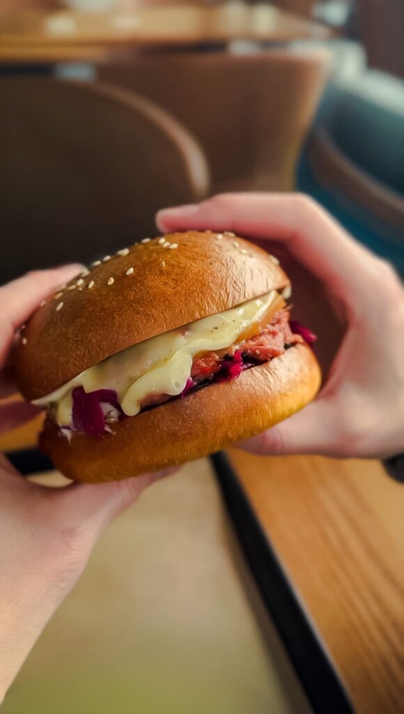 Burger du moment du restaurant Les Epicuriens à Dole