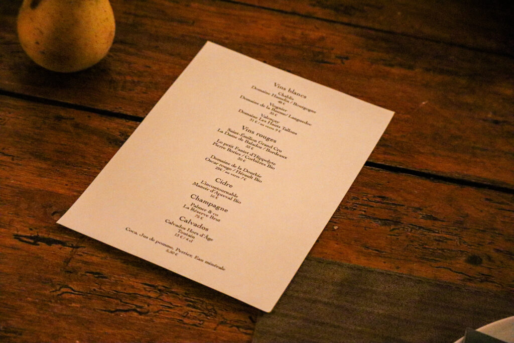 Le Logis Saint-leonard Table de maison