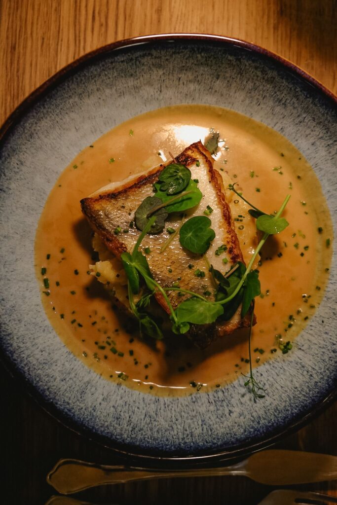 Plat de poisson du restaurant Le Cercle à Besançon