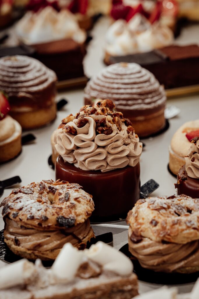 Les patisseries de la boulangerie pâtisserie Aux Délices du Ventoux à Malaucène