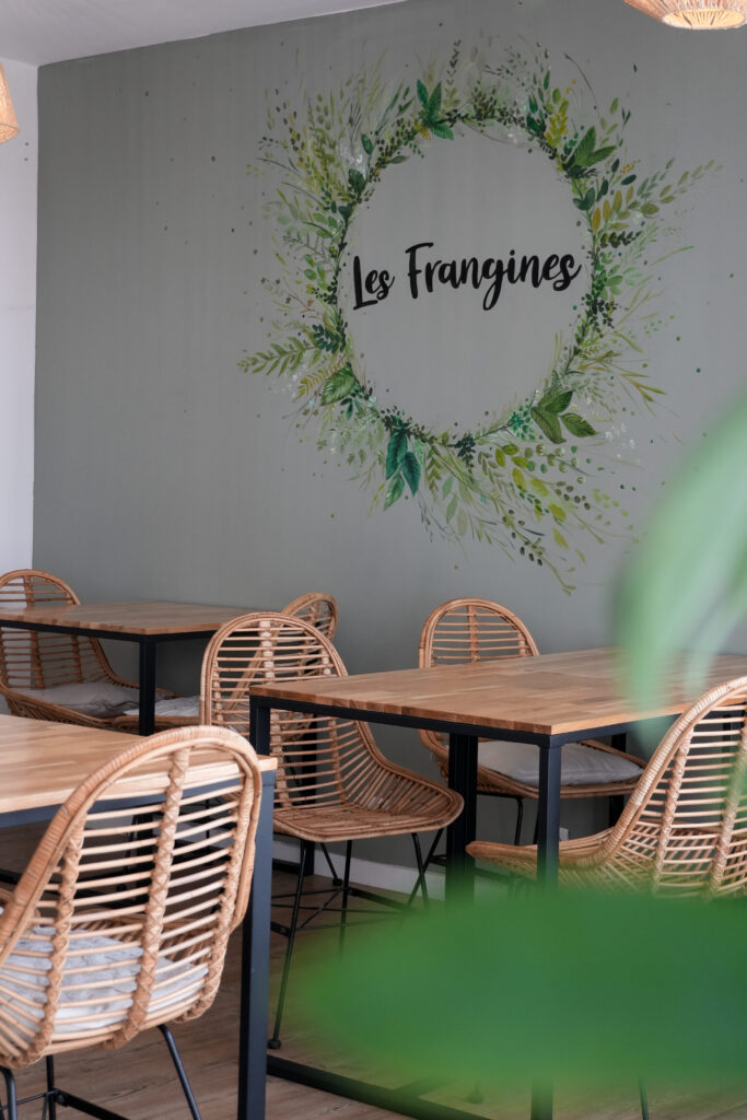 Des tables du restaurant Les Frangines au Havre