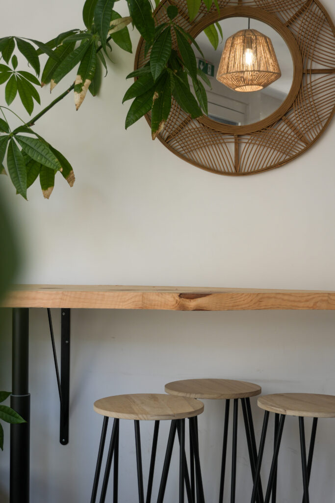 Des tabourets du restaurant Les Frangines au Havre