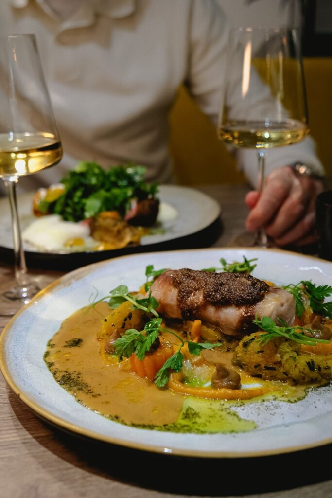 Plat à la carte ballottine de poisson au restaurant Pourquoi Pas à Pontarlier