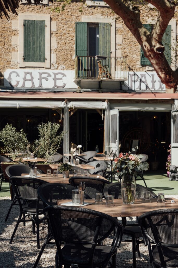 L'extérieur du Relais Des Garrigues