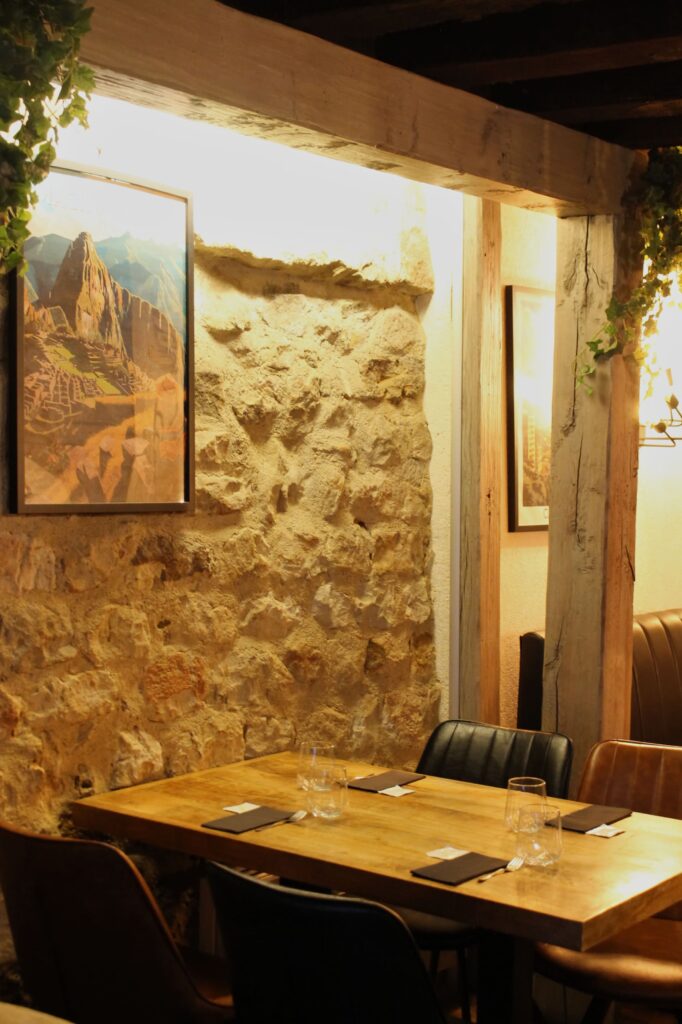 Table du Restaurant L'Hatitude, tapas à partager, cuisine aux influences d'Amérique latine