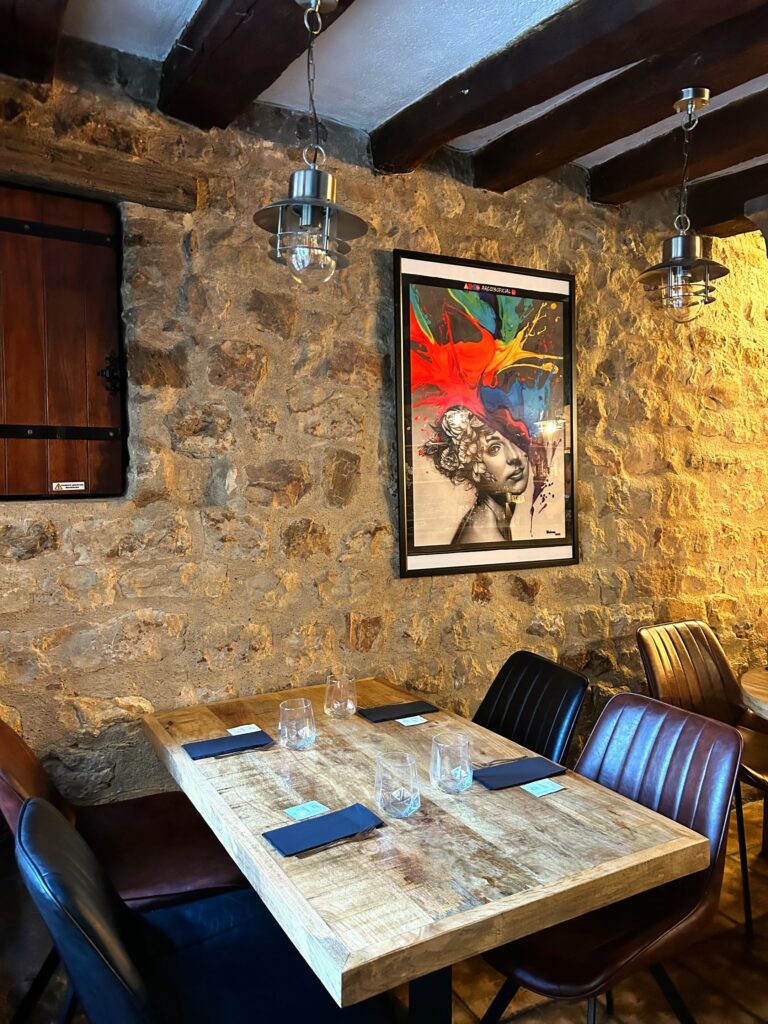 Table du Restaurant L'Hatitude, tapas à partager, cuisine aux influences d'Amérique latine