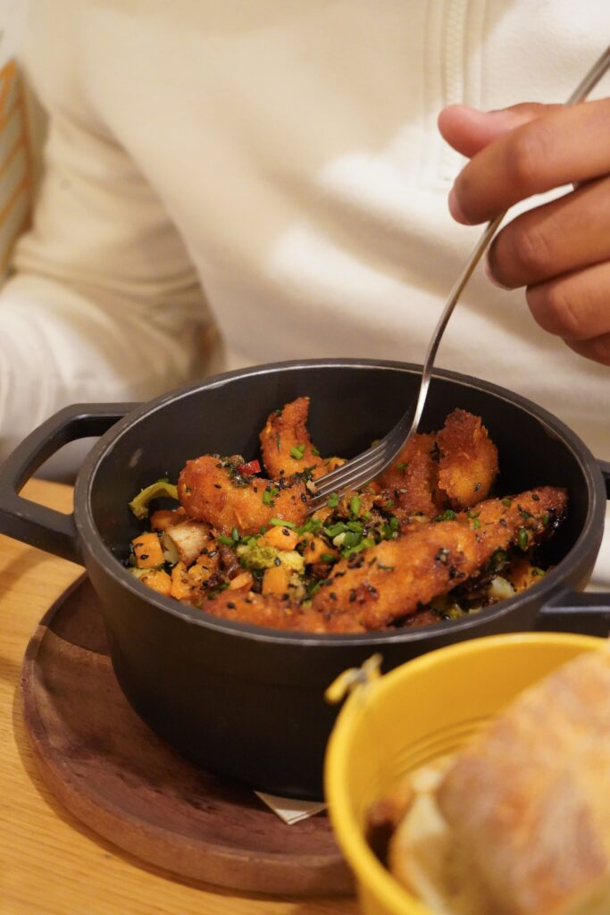 La cocotte de Mamie Jo avec son poulet mariné chez tante Jeanne