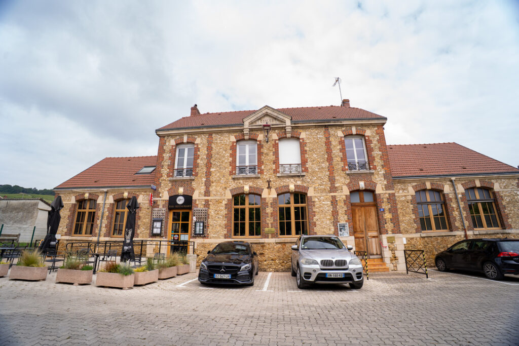 La Récré se situe dans l'ancienne école du village d'Oger
