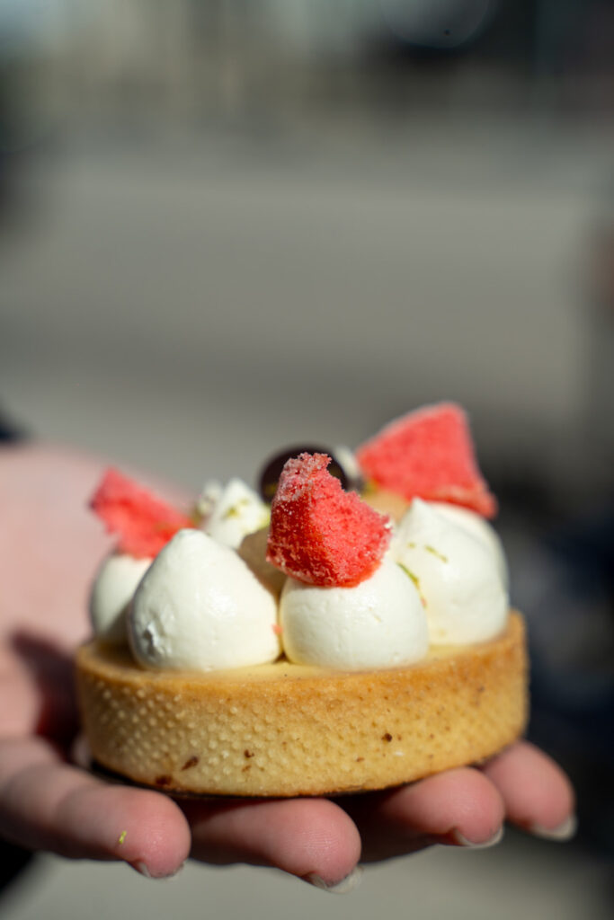 Le Four à Bois vient de sortir une tartelette yuzu-champagne