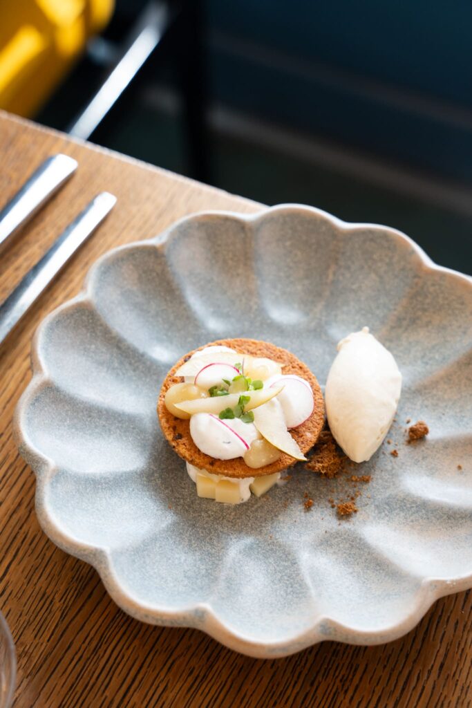 Les Clayères restaurant semi gastronomique à la Guitière