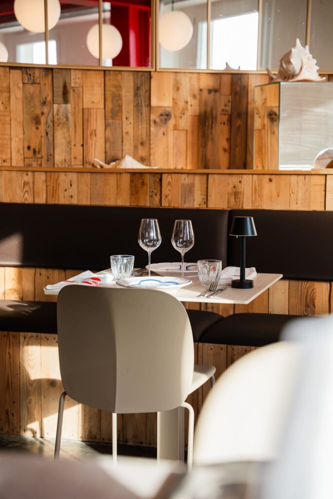 Viviers Rocheteau est un restaurant de poissons fruits de mer aux Sables d'Olonne