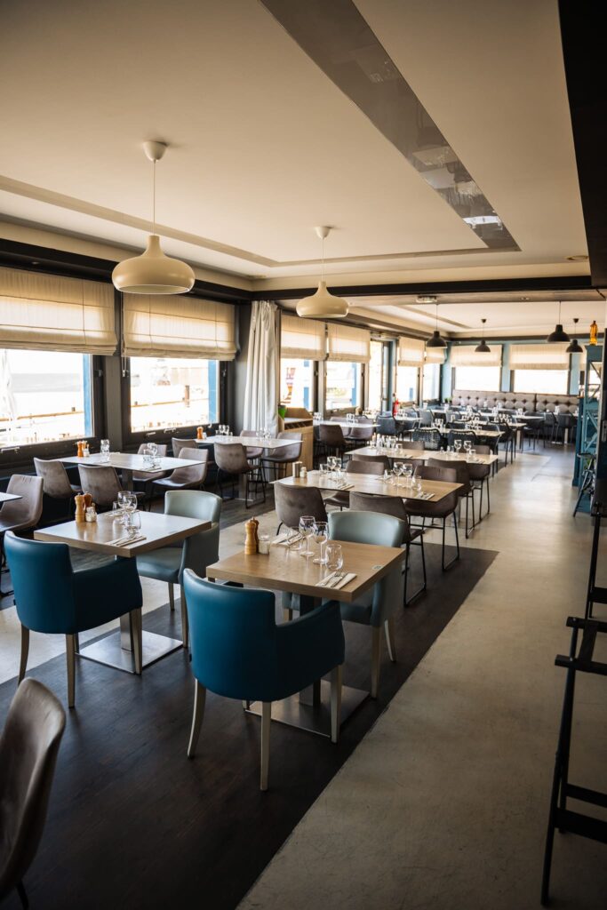 Plage de Monsieur Hulot brasserie saint nazaire les pieds dans le sable