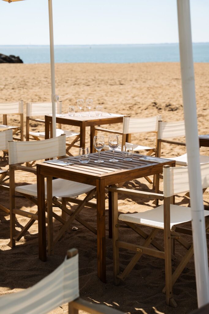 Plage de Monsieur Hulot brasserie saint nazaire les pieds dans le sable