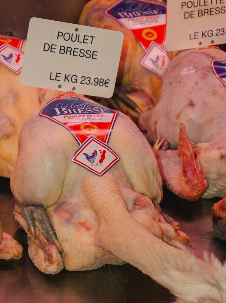 le poulet de brest qui est le produit far de la ferme de la basse prairie