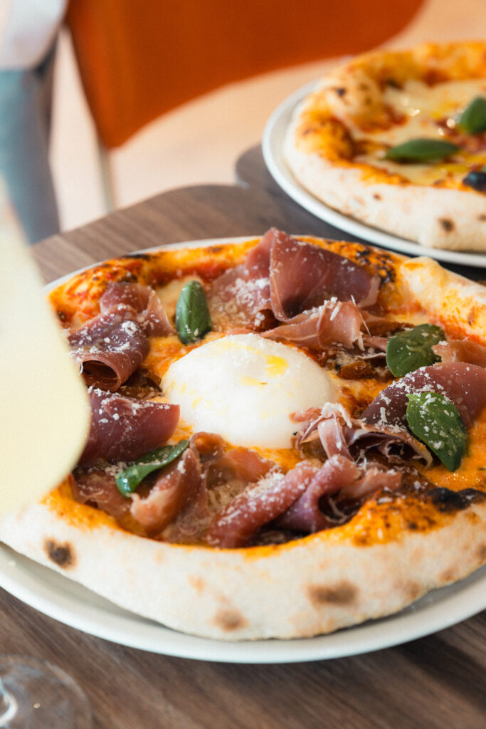 La pizza signature de Nonna à Gruissan