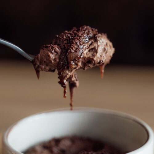L'incroyable mousse au chocolat, caramel beurre salé et huile d'olive du restaurant Aux Envies