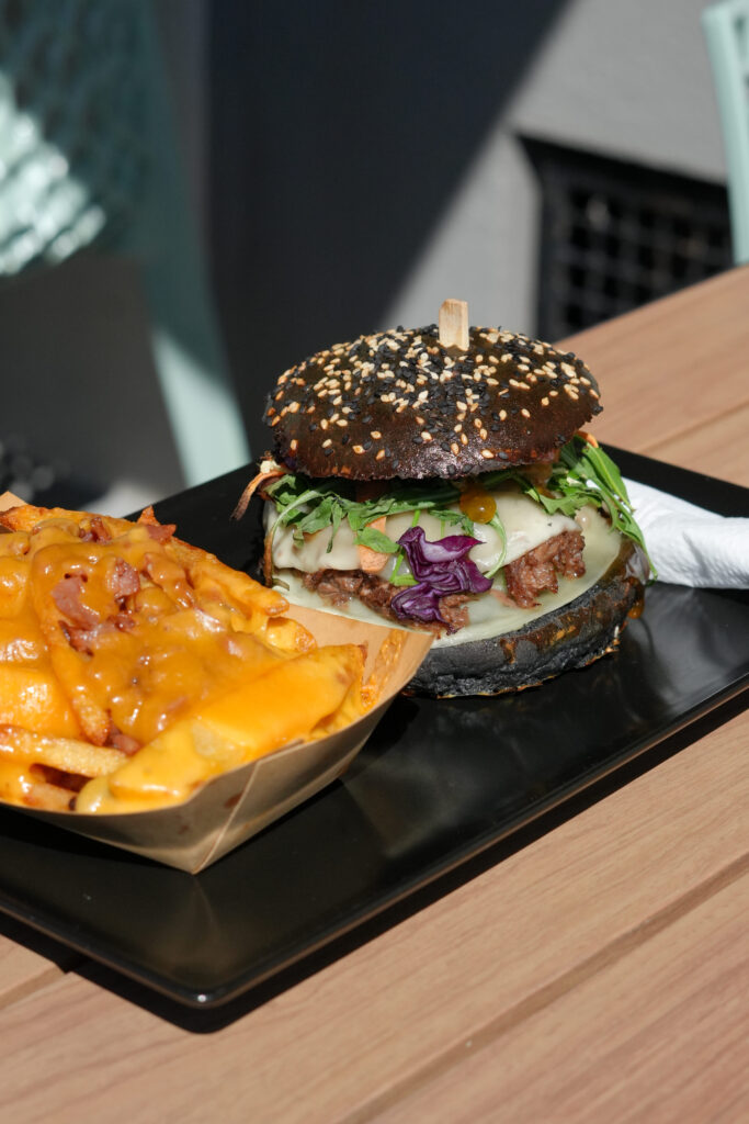 Des frites cheddar du restaurant Bibous Burgers au Havre