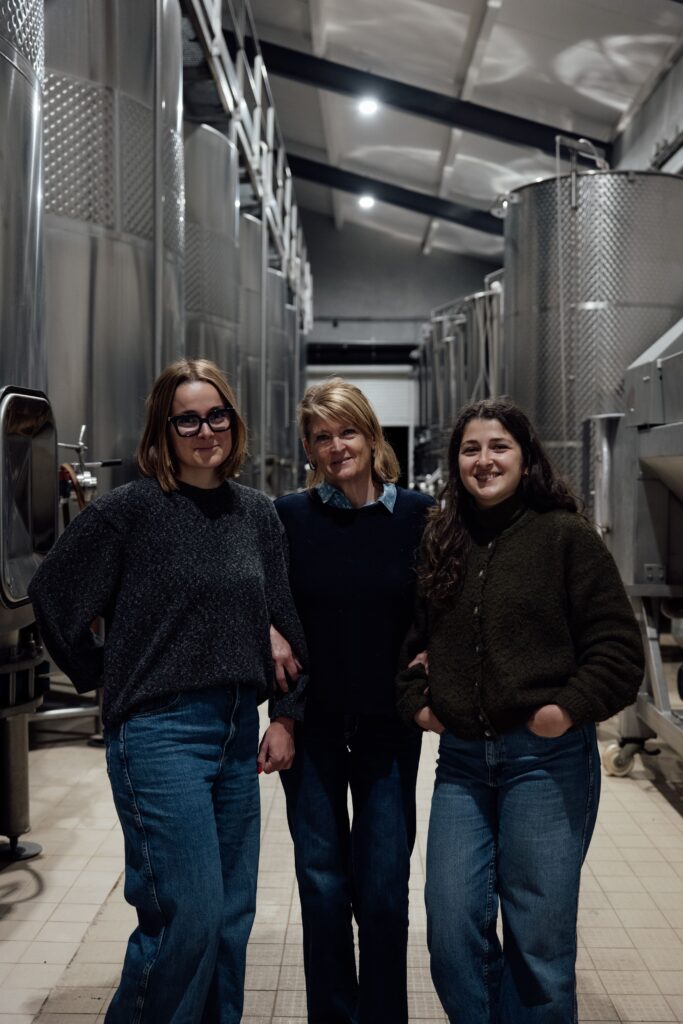 Mère et filles vous accueillent au Domaine Tour Saint Michel