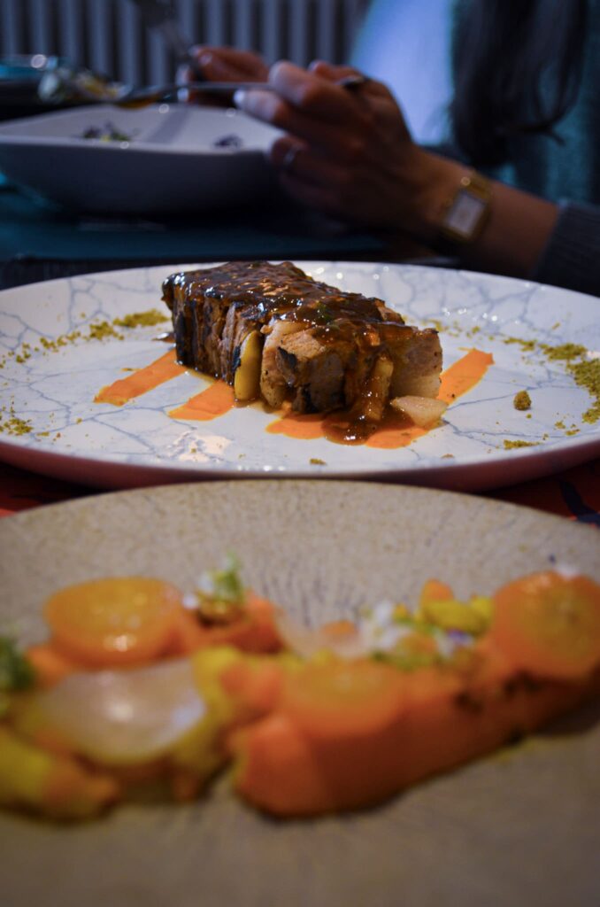 Un plat à base de boeuf du restaurant Les Gens Heureux à Tours